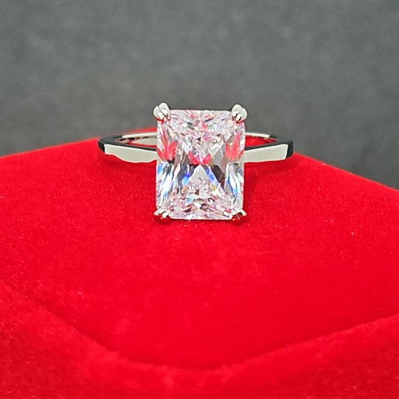 CGSRING  4 Carat Radiant Cut Solitaire Moissanite Ring Size 6.5 (NWOT) - Picture 1 of 13